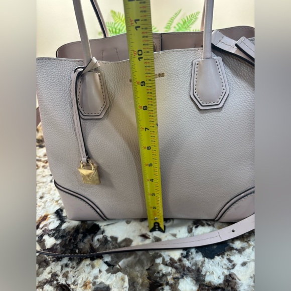 Michael Kors Light pink Tote with Gold Accents - Picture 7 of 12